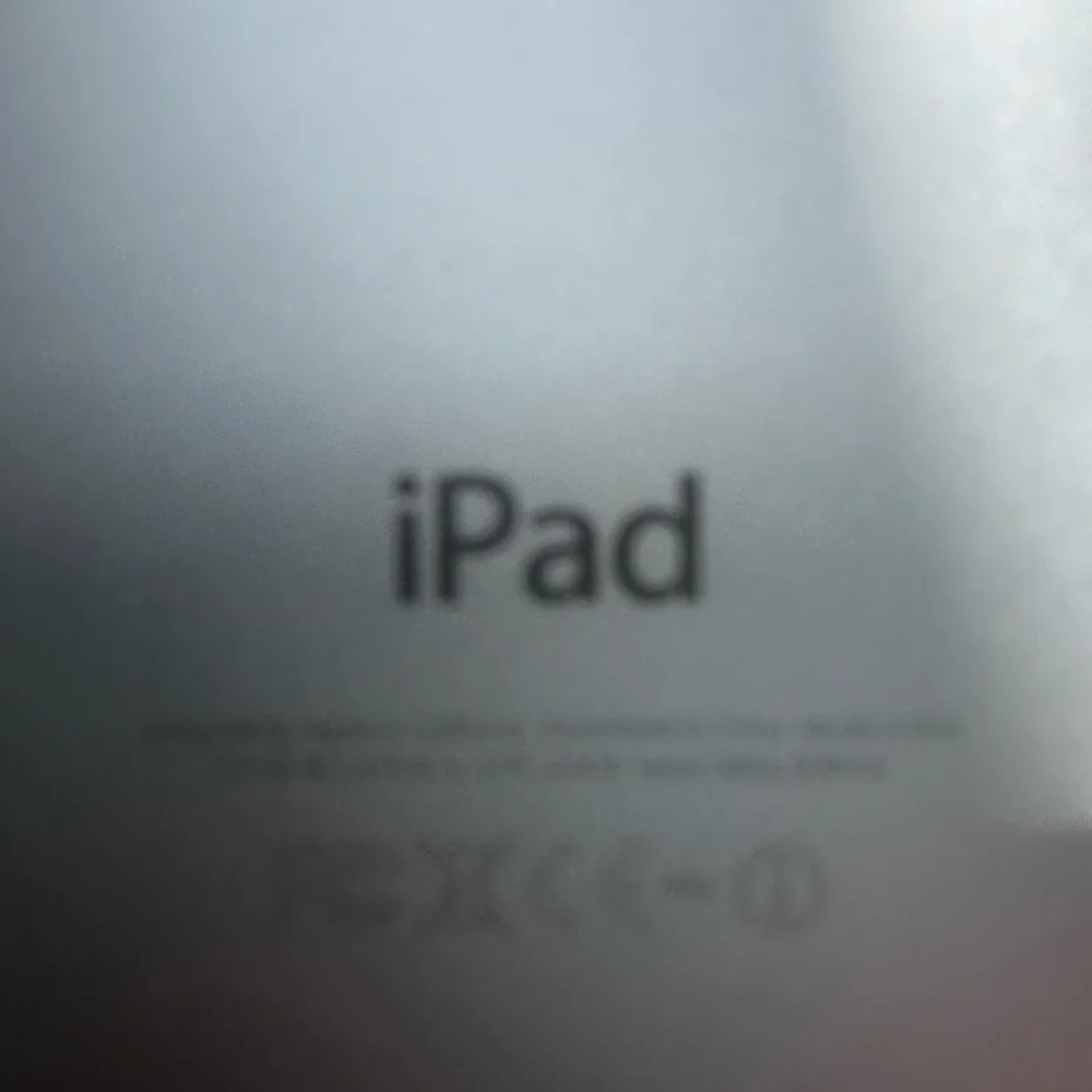 iPad model A1474 is the iPad Air (Wi‑Fi + Cellular) Silver
